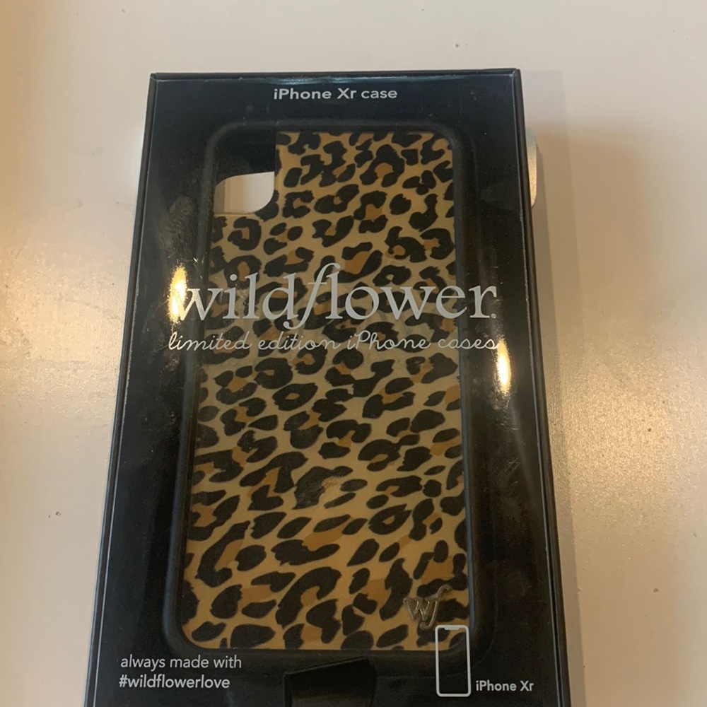 WildFlower Gold Leopard Iphone Xr Case